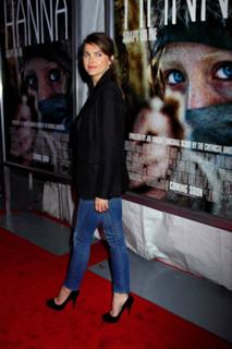 Keri Russell feet photo thumbnail