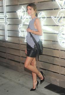Keri Russell feet photo thumbnail