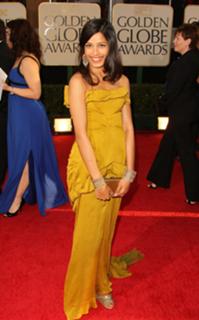Freida Pinto feet photo thumbnail