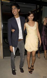 Freida Pinto feet photo thumbnail