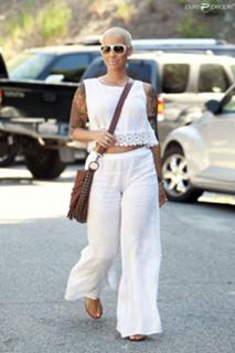 Amber Rose feet photo thumbnail