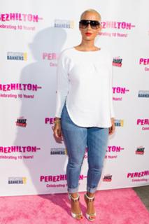 Amber Rose feet photo thumbnail