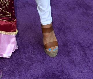 Constance Marie feet photo thumbnail