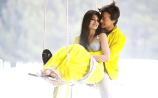 Kriti Sanon feet photo thumbnail