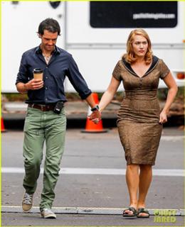 Kate Winslet feet photo thumbnail