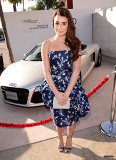 Lea Michele feet photo thumbnail