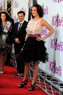 Katherine Heigl feet photo thumbnail