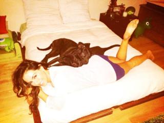 Claudia Lizaldi feet photo thumbnail