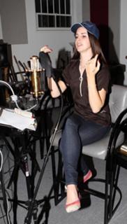 Lana Del Rey feet photo thumbnail