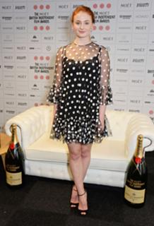 Sophie Turner feet photo thumbnail