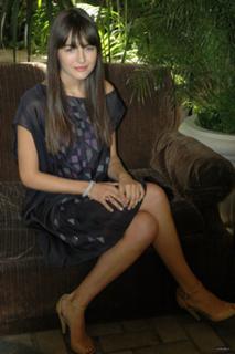 Camilla Belle feet photo thumbnail
