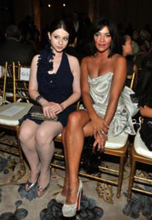 Michelle Trachtenberg feet photo thumbnail