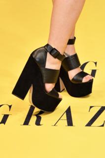 Lena Meyer-Landrut feet photo thumbnail