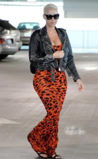 Amber Rose feet photo thumbnail
