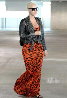 Amber Rose feet photo thumbnail