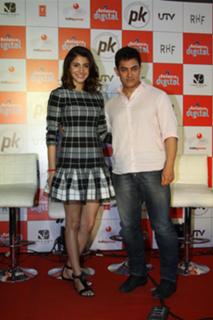 Anushka Sharma feet photo thumbnail