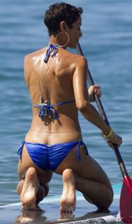 Nicole Murphy feet photo thumbnail