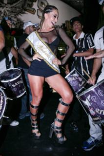 Sabrina Sato feet photo thumbnail