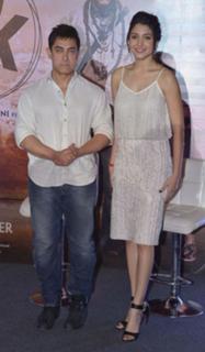 Anushka Sharma feet photo thumbnail