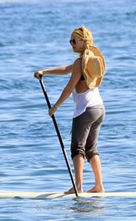Kate Hudson feet photo thumbnail