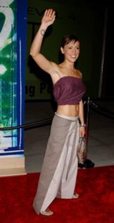 Alyssa Milano feet photo thumbnail