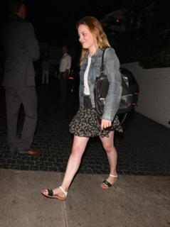 Gillian Jacobs feet photo thumbnail