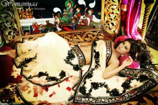 Mouni Roy feet photo thumbnail
