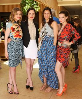 Gillian Jacobs feet photo thumbnail