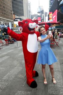 Gillian Jacobs feet photo thumbnail