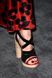 Gillian Jacobs feet photo thumbnail