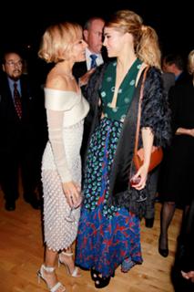 Sienna Miller feet photo thumbnail