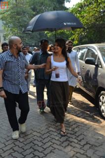 Jacqueline Fernandez feet photo thumbnail