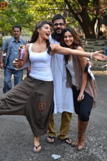 Jacqueline Fernandez feet photo thumbnail