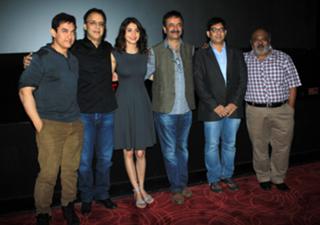 Anushka Sharma feet photo thumbnail