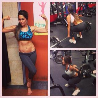 Nikki Garcia feet photo thumbnail