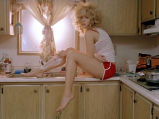 Scarlett Johansson feet photo thumbnail