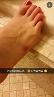 Tiffany Alvord feet photo thumbnail