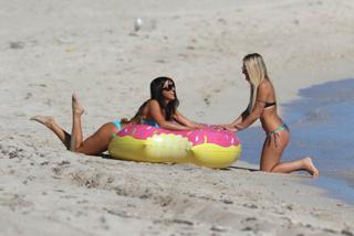 Claudia Romani feet photo thumbnail