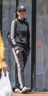 Katy Perry feet photo thumbnail