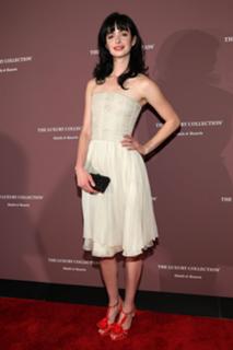Krysten Ritter feet photo thumbnail