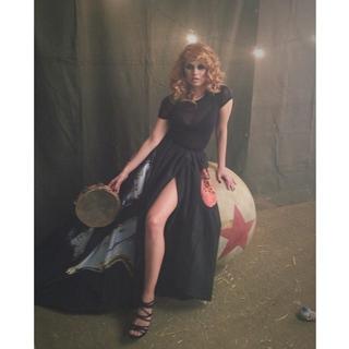 Debby Ryan feet photo thumbnail