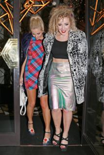 Pixie Lott feet photo thumbnail