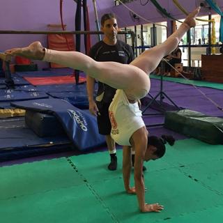 Gracyanne Barbosa feet photo thumbnail