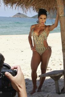 Gracyanne Barbosa feet photo thumbnail