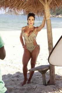 Gracyanne Barbosa feet photo thumbnail