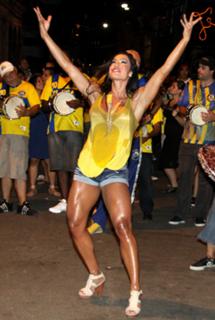 Gracyanne Barbosa feet photo thumbnail