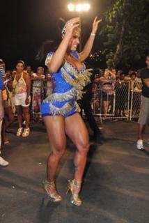 Gracyanne Barbosa feet photo thumbnail
