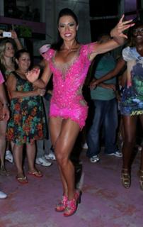 Gracyanne Barbosa feet photo thumbnail