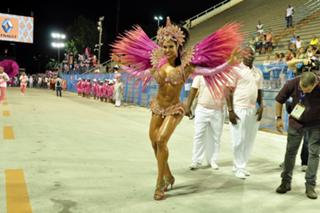 Gracyanne Barbosa feet photo thumbnail