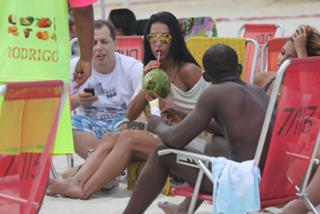 Gracyanne Barbosa feet photo thumbnail